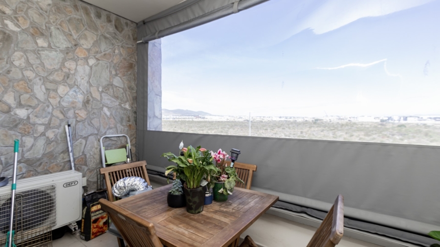 To Let 2 Bedroom Property for Rent in Sandown Western Cape